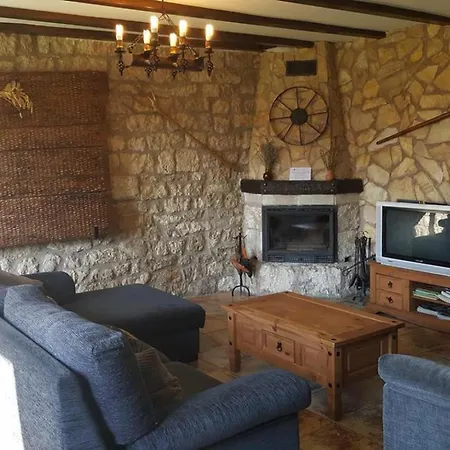 Castillo Eugenio 컨트리하우스 Sasamon