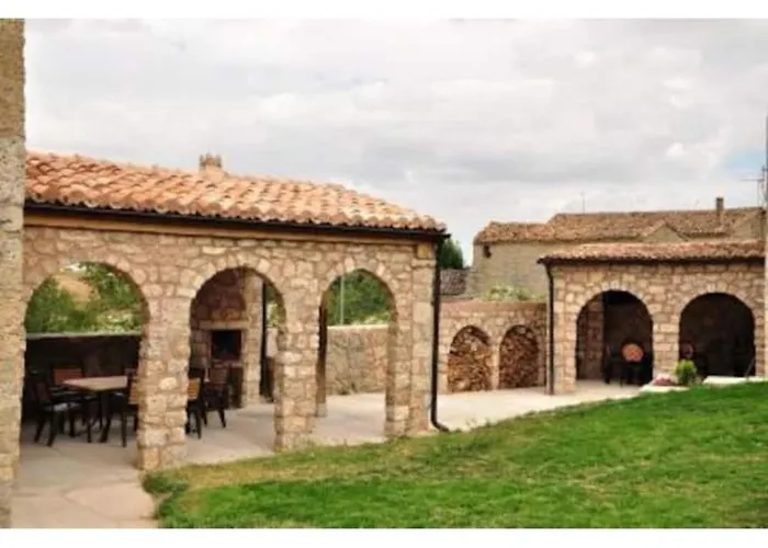 Castillo Eugenio * Sasamon